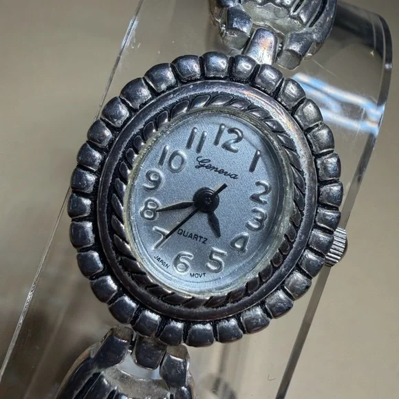Vintage Geneva Silver Watch - Picture 2 of 13